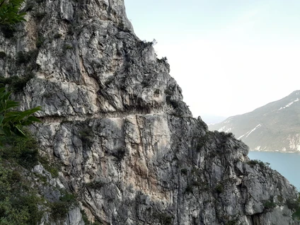 Scrambling: the Smugglers' Trail at Lake Garda 7
